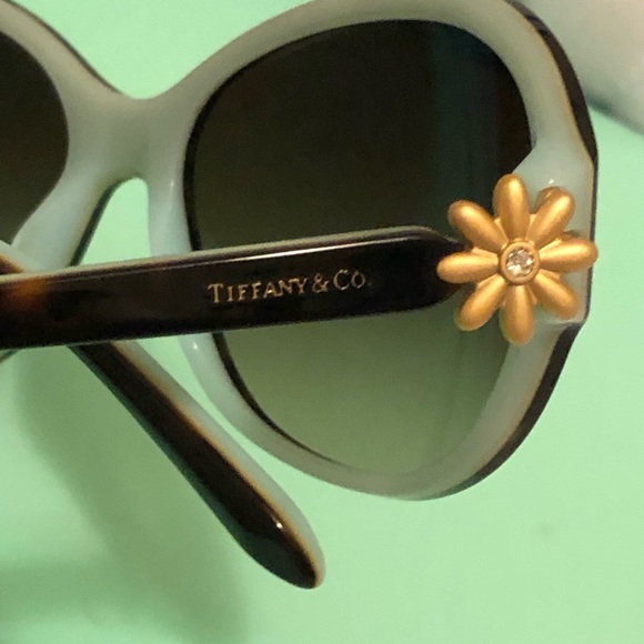 Tiffany&Co gold flower Sunglasses - Picture 3 of 8